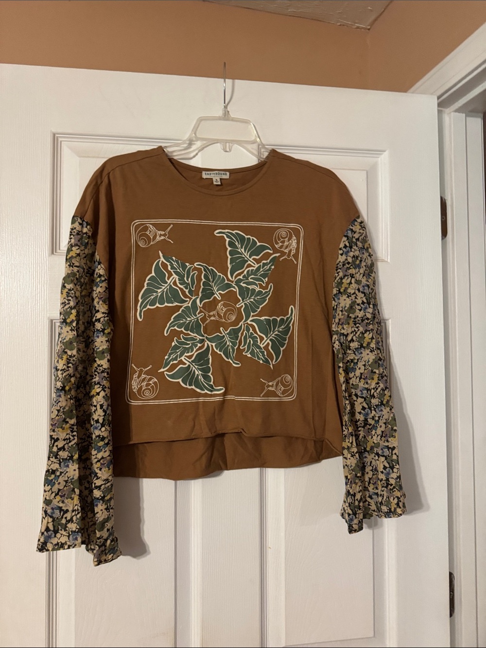 EARTHBOUND Brown Crewneck Top